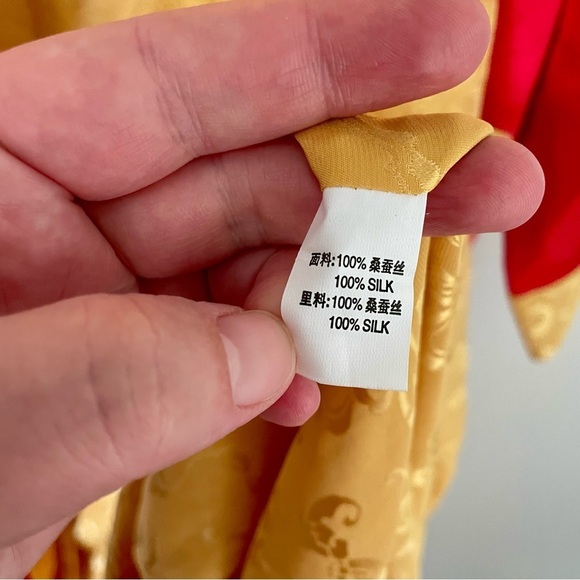 Vintage 100% Silk Chinese Dragon Embroidered Robe Kimono Red and Gold - Picture 9 of 11